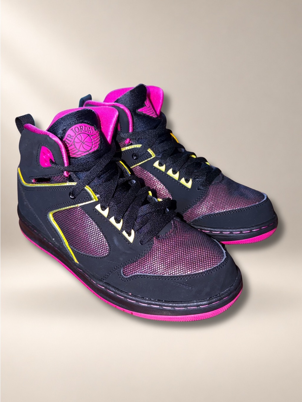 Jordan Sixty Club 7Y  Black Pink Volt Basketball 555364-019